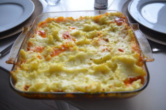 Shepherds pie med hakket lammekød.